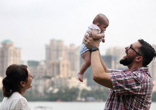 Ӣ����Զ��ӡ�������У�ȴ�����뺢���ž�